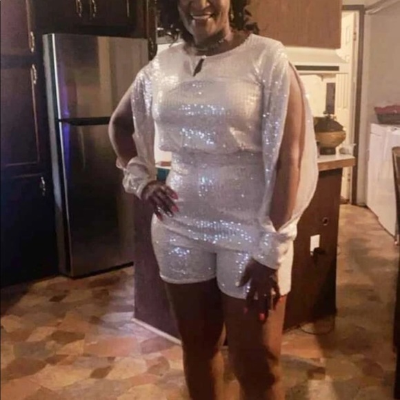 Sequin Split Sleeve Halter - Picture 8 of 14